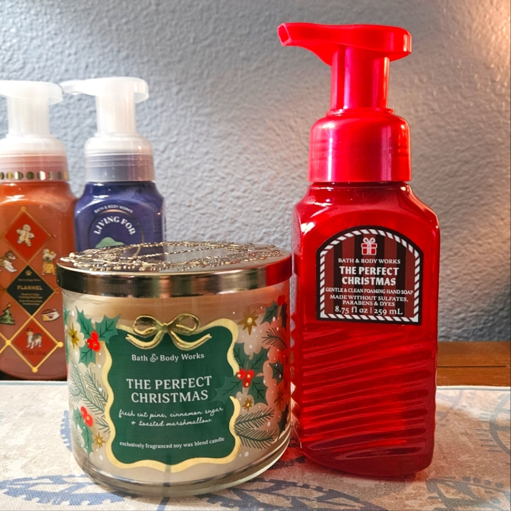 Bath & Body Works "The Perfect Christmas" 3-Wick Candle and Foaming Soap